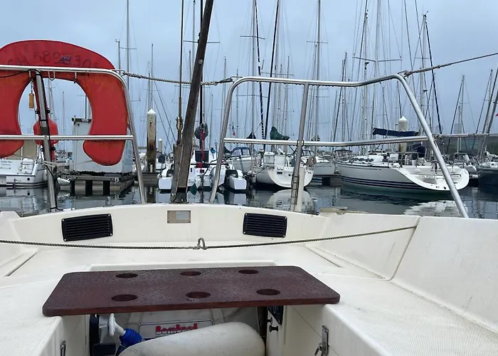 Botel Voilier Miraflores *