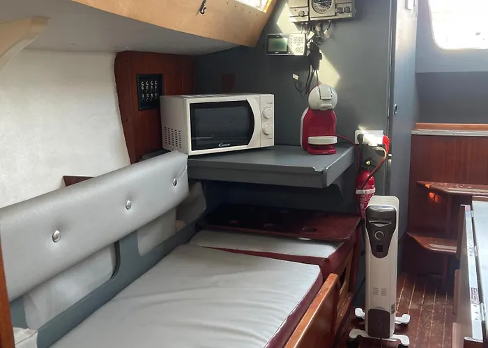 Botel Voilier Miraflores